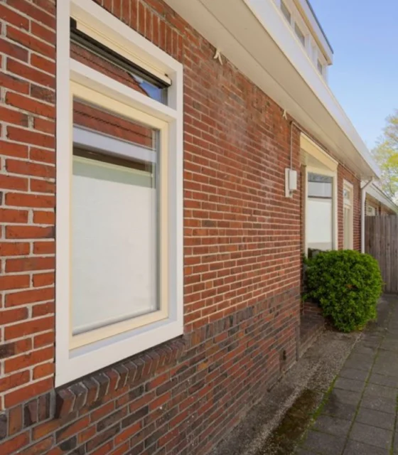 Woning | kunststof bloemkozijn | Creme / wit